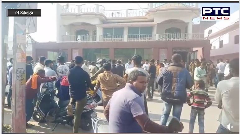 केंद्रीय राज्यमंत्री और लखनऊ की मोहनलालगंज सीट से भारतीय जनता पार्टी सांसद कौशल किशोर के भतीजे नंदकिशोर ने फांसी लगाकर आत्महत्या कर ली है.मौके पर पहुंची पुलिस जांच में जुट गई है. 