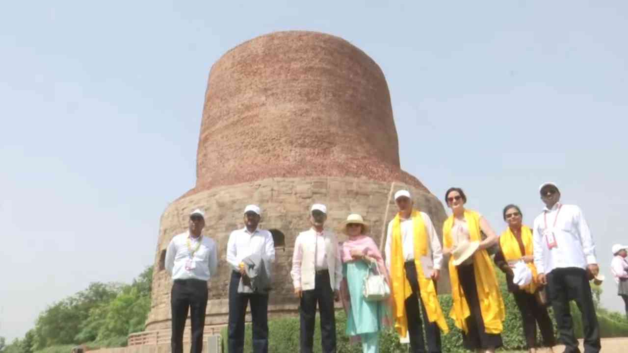 G20 summit: विदेशी प्रतिनिधियों ने किया सारनाथ बौद्ध स्थल का दौरा, विदेश मंत्री जयशंकर साथ रहे मौजूद