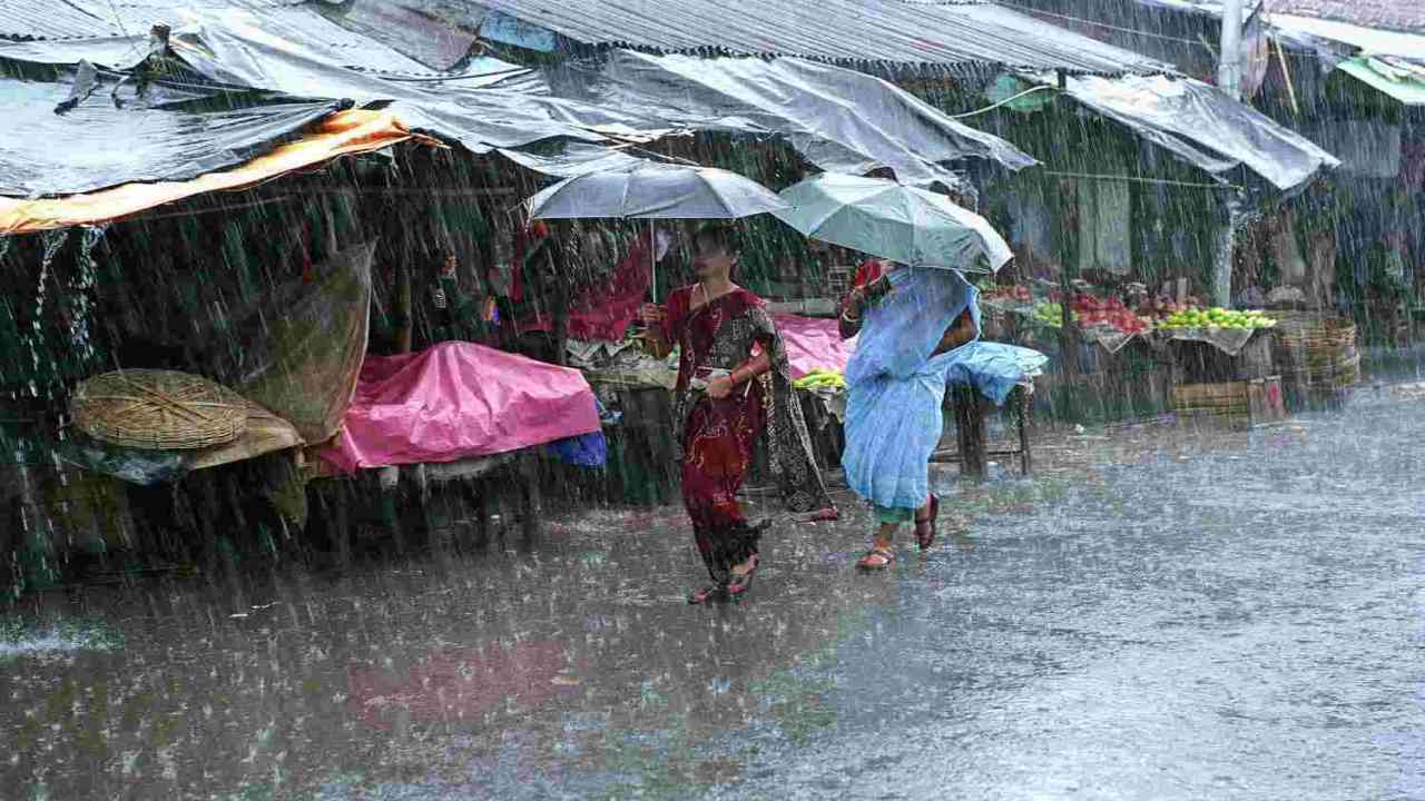 WEATHER REPORT: यूपी में मानसून एंट्री, 'अगले पांच दिनों तक ठंडा रहेगा प्रदेश'