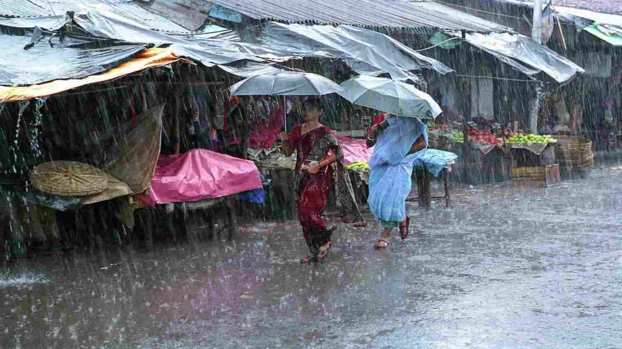 यूपी में 26 जुलाई तक फिर से मानसून एक्टिव, नोएडा में हिंडन और कानपूर में गंगा नदी से बाढ़ का खतरा बढ़ा