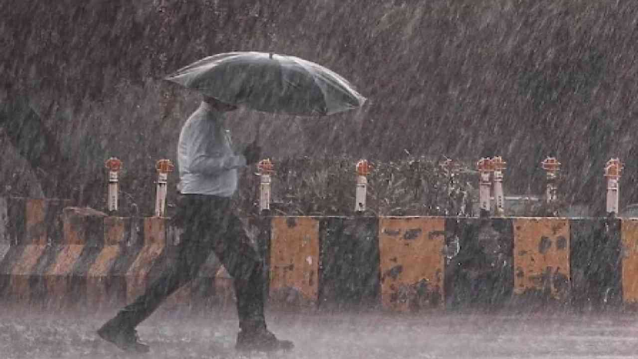 UP में भारी बारिश की चेतावनी, मौसम विभाग ने जारी किया ऑरेंज अलर्ट, उफान पर नदियां