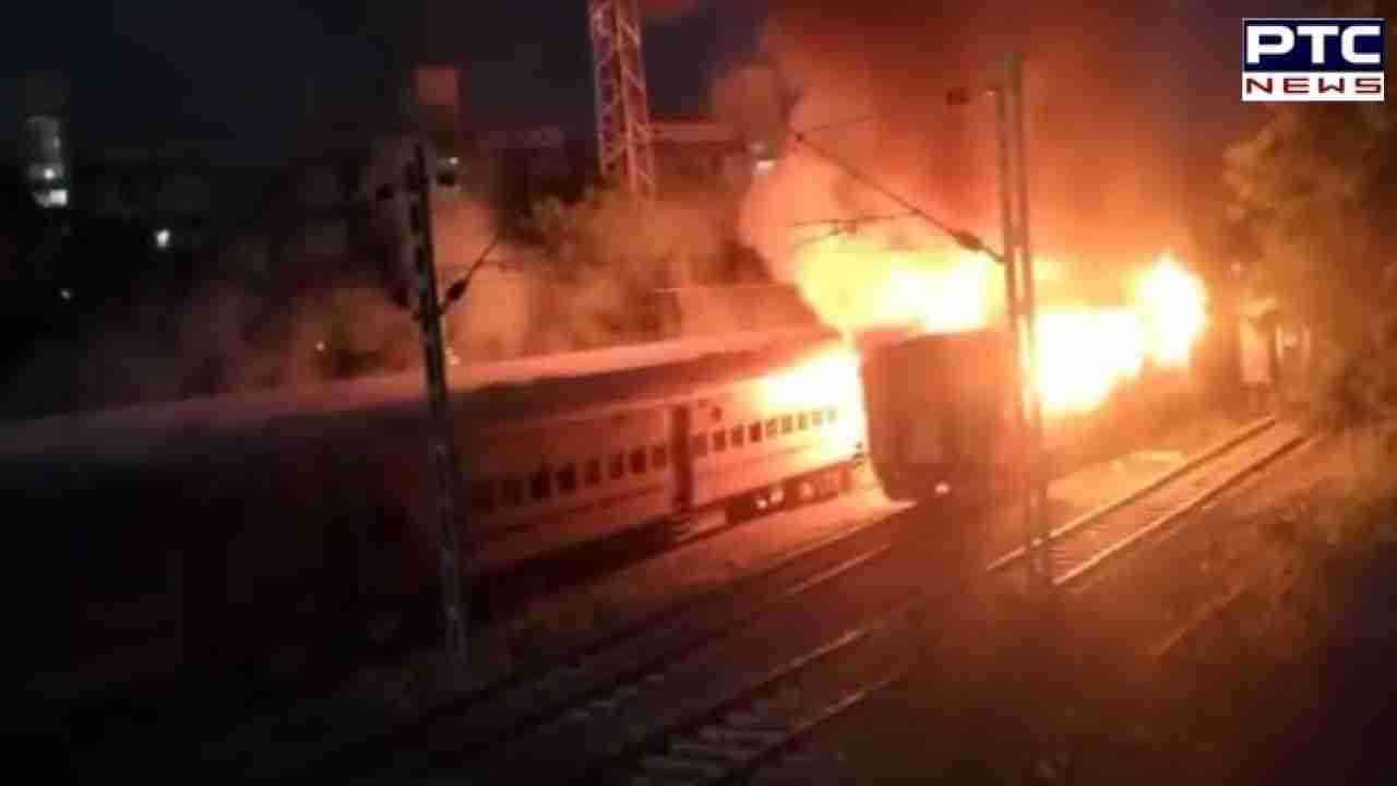 मदुरै रेलवे स्टेशन पर ट्रेन के कोच में लगी आग, यूपी के 10 लोगों की मौत, सीएम योगी ने जताया दुख