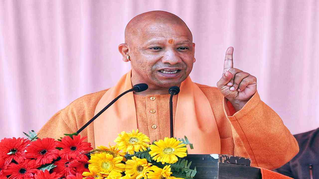 'दलित जिस जमीन पर रह रहे हैं, उसी का दिया जाएगा पट्टा,' हापुड़ में CM योगी का बड़ा ऐलान